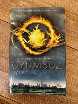 200 Kitap Toplu Satılık - Roman, Kişisel Gelişim, Tarih, Çeşitli Turler